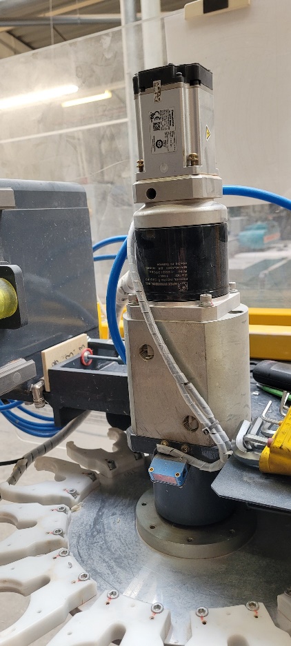 Détail mécanique adaptation réducteur planétaire fraiseuse CYBORG