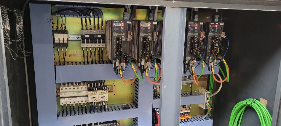 Nouveaux variateurs Siemens fraiseuse portique CYBORG – Elimos