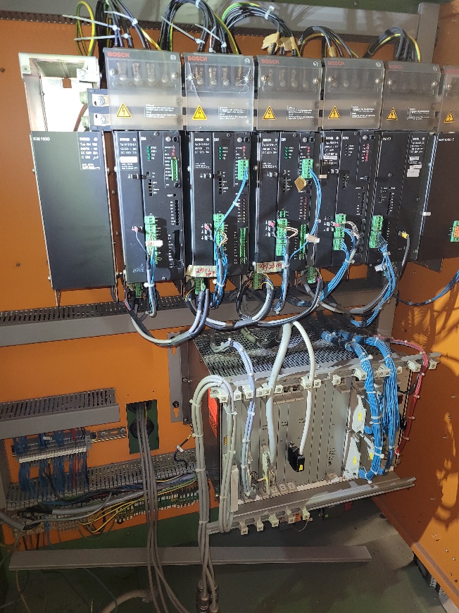 Anciens composants fraiseuse MAHO DECKEL avant retrofit Sinumerik – Elimos