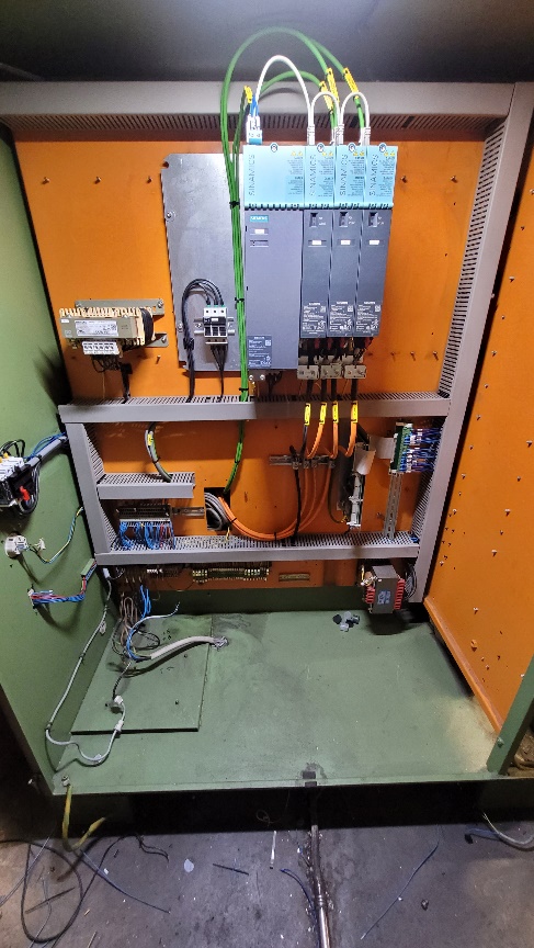 Nouveaux composants Siemens S120 fraiseuse MAHO DECKEL après retrofit